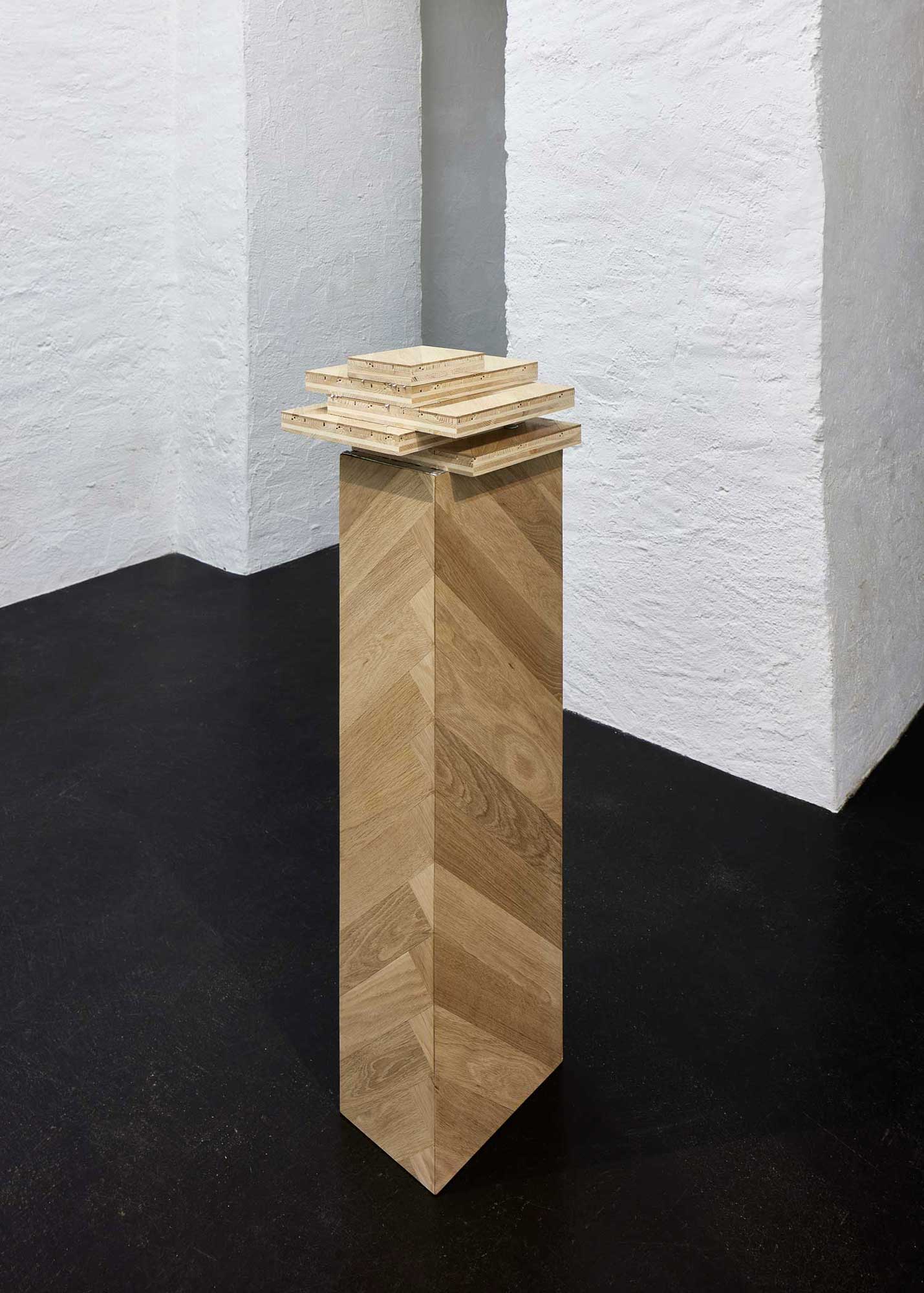 Luka Berchtold - tears of tin, 2021, 130 × 20 × 30 cm, herringbone parquet, tin (c) Angela Lamprecht